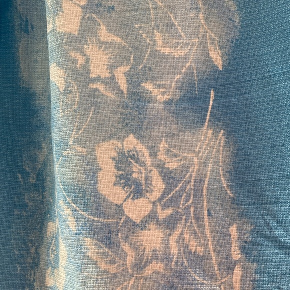 Tommy Bahama silk embroidered shirt - Picture 4 of 14